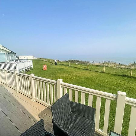 Stunning 6 Berth Lodge With Sea Views For Hire At Skipsea Sands Ref 41136Nf Barmston Exterior photo