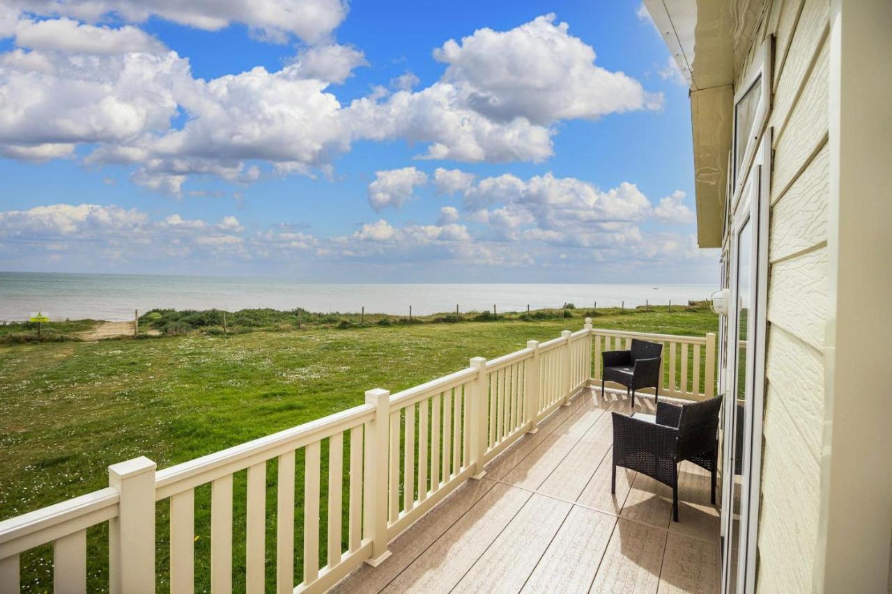 Stunning 6 Berth Lodge With Sea Views For Hire At Skipsea Sands Ref 41136Nf Barmston Exterior photo